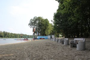 Na zdjęciu plaża na terenie kąpieliska "Śmieszek"