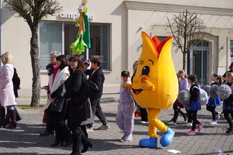 Pochód wiosenny i powitanie wiosny w Żorach