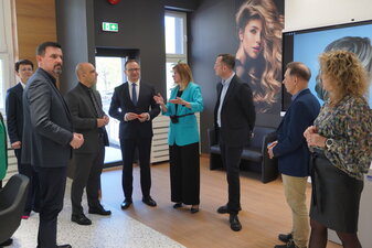 Fotorelacja z otwarcia pracowni fryzjerskiej w Centrum Kształcenia Zawodowego i Ustawicznego w Żorach