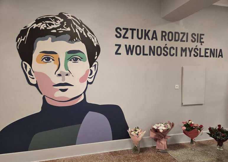 Mural przedstawiający Marię Jaremę