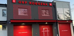 Elewacja OSP Rogoźna po remoncie 