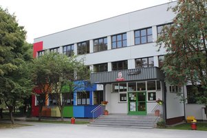 Na zdjęciu budynek Szkoły Podstawowej nr 17 w Żorach