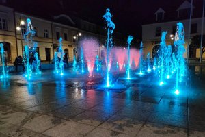 Na zdjęciu fontanna na rynku w Żorach