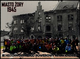Zdjęcie uczestników III Historycznego Rajdu Rowerowego 