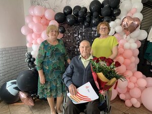 Jan Konwa z córkami