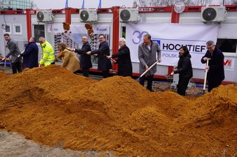 Uroczyste rozpoczęcie budowy nowych budynków mieszkalnych w Żorach