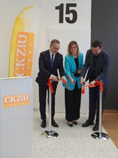 Fotorelacja z otwarcia pracowni fryzjerskiej w Centrum Kształcenia Zawodowego i Ustawicznego w Żorach