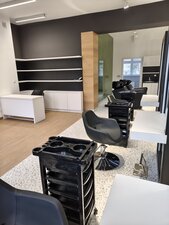 Fotorelacja z otwarcia pracowni fryzjerskiej w Centrum Kształcenia Zawodowego i Ustawicznego w Żorach