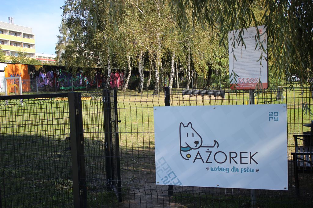Na zdjęciu wybieg dla psów
